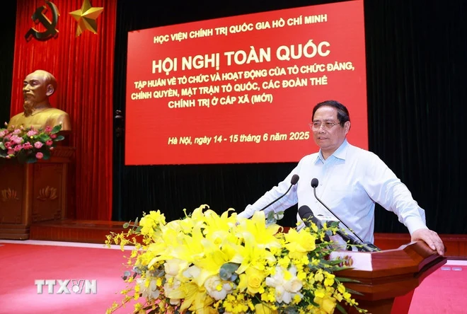 Thủ tướng: Đến ngày 30/6, hệ thống chính trị cấp xã đi vào hoạt động đồng bộ