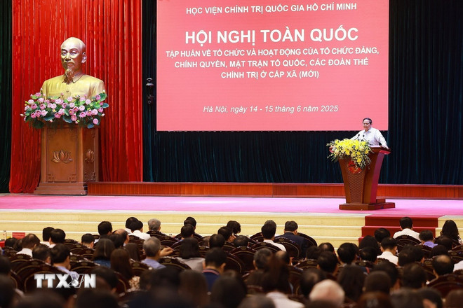 Thủ tướng: Đến ngày 30/6, hệ thống chính trị cấp xã đi vào hoạt động đồng bộ