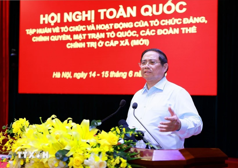 Thủ tướng: Đến ngày 30/6, hệ thống chính trị cấp xã đi vào hoạt động đồng bộ