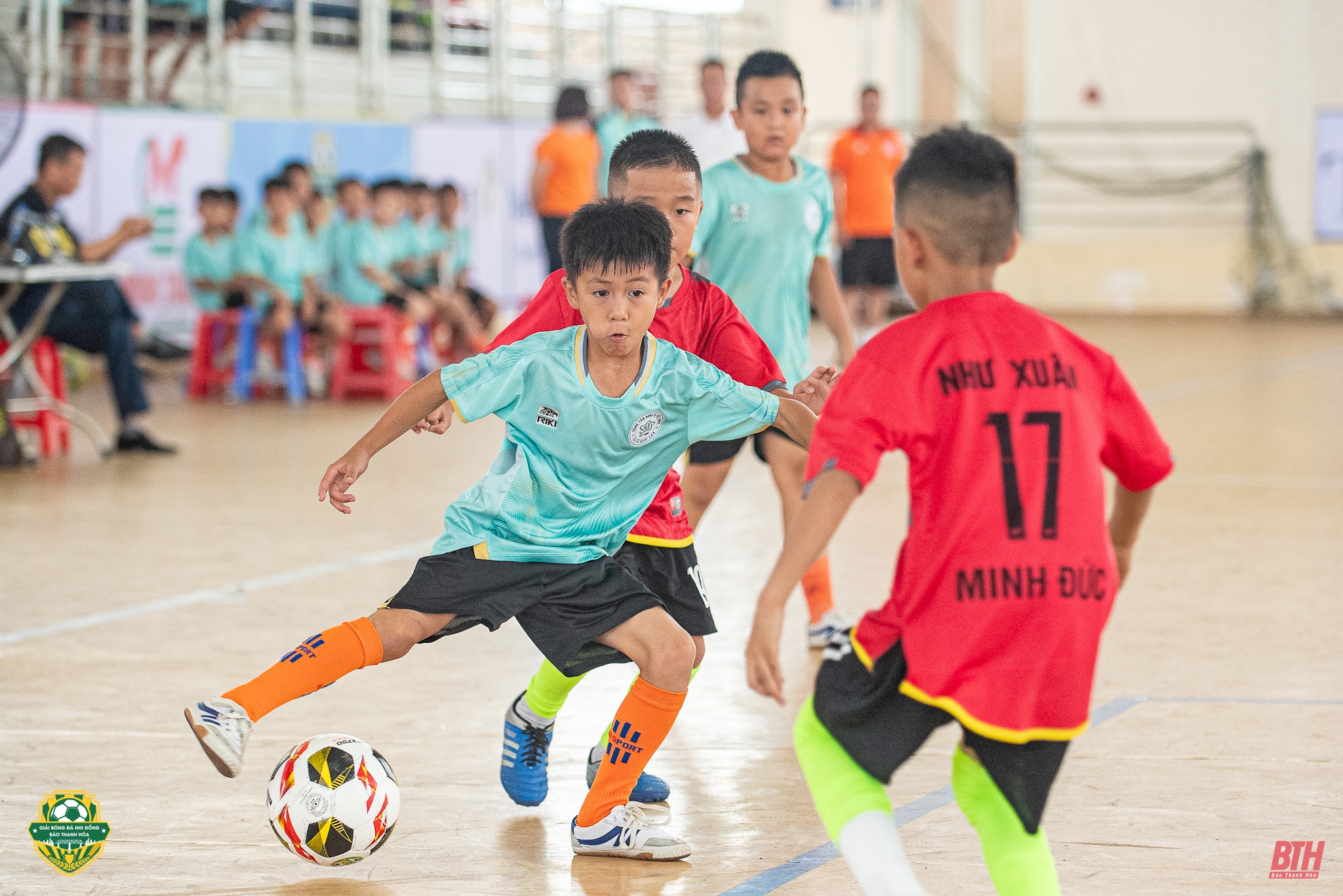 Hứa hẹn kịch tính và bùng nổ tại tứ kết lứa tuổi U8 giải Bóng đá Nhi đồng Báo Thanh Hoá lần thứ IV