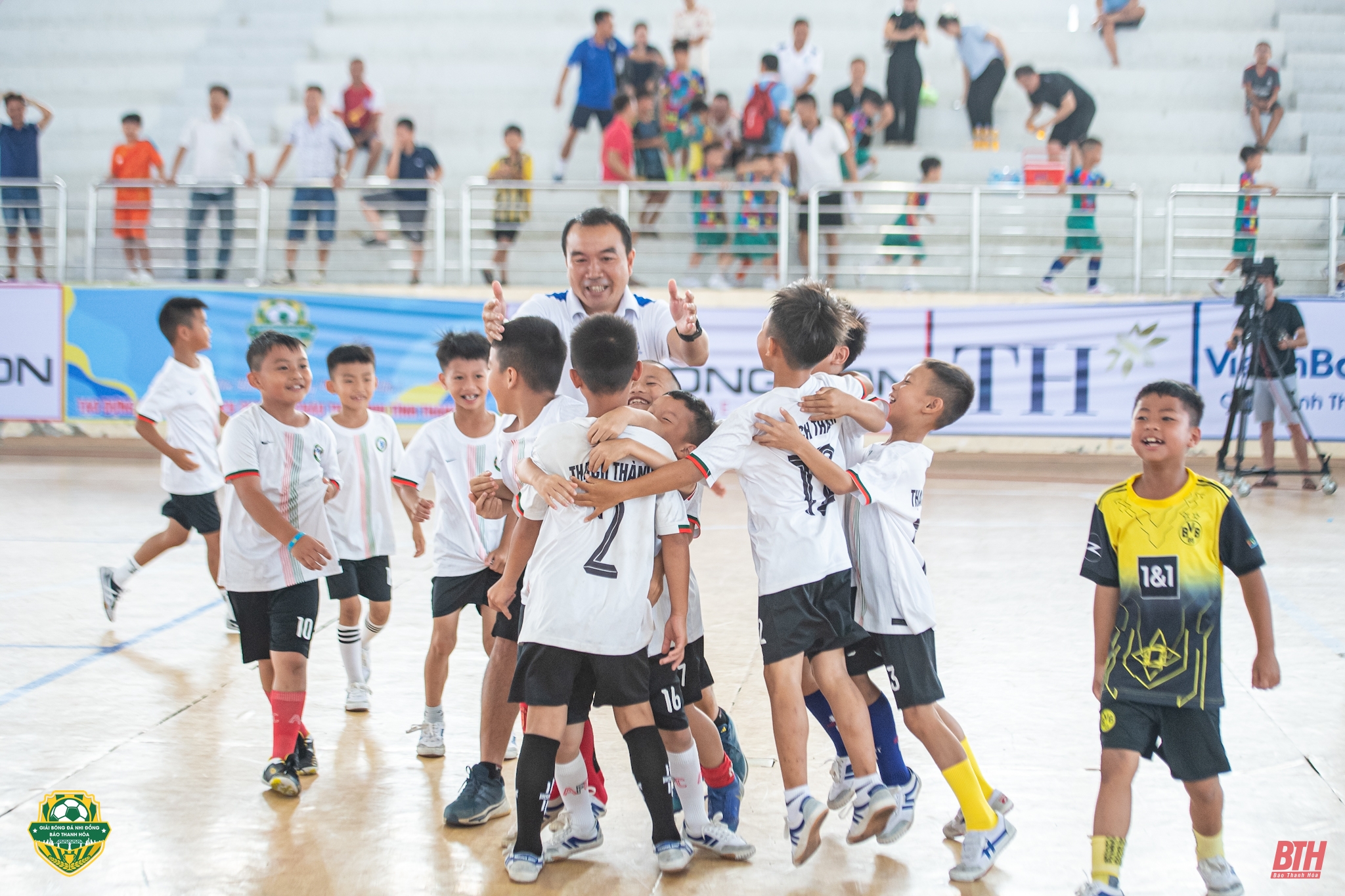 Loạt penalty nghẹt thở đưa Thạch Thành vào bán kết, chia tay ĐKVĐ U8 TP Thanh Hoá