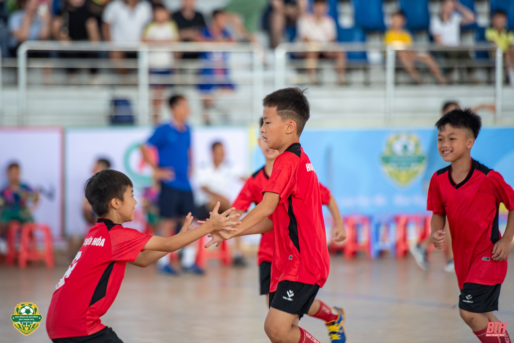 Thiệu Hoá giành vé bán kết sau chiến thắng thuyết phục trước Ngọc Lặc