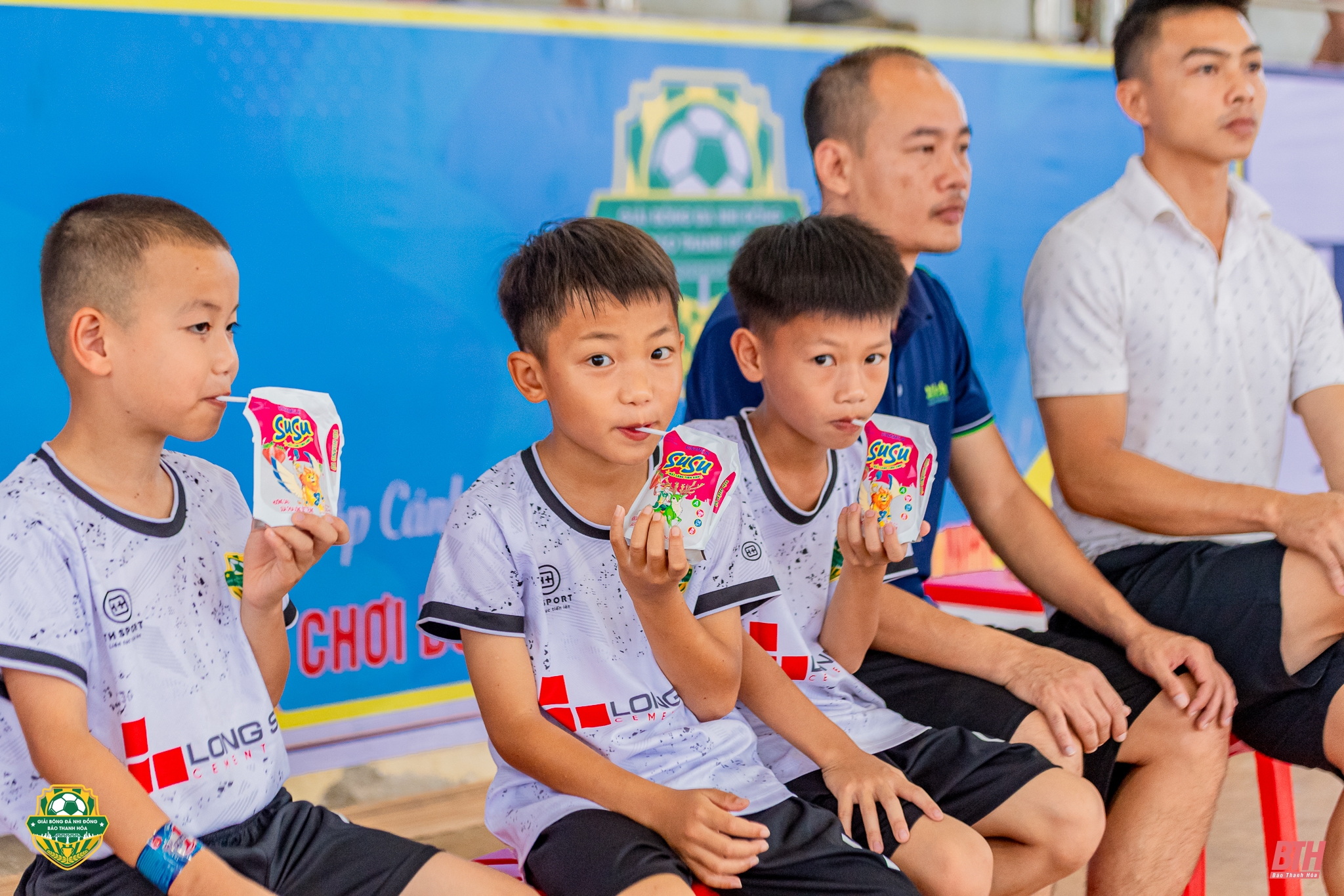 Vinamilk tiếp năng lượng, đồng hành cùng những bước chạy tuổi thơ tại giải Bóng đá Nhi đồng Báo Thanh Hóa năm 2025