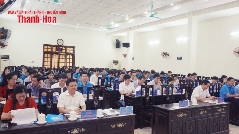 Công bố Quyết định kết thúc hoạt động công đoàn cấp trên trực tiếp cơ sở