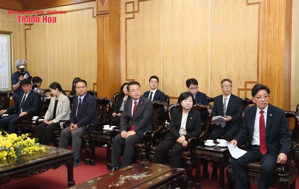 Bí thư Tỉnh ủy Nguyễn Doãn Anh tiếp xã giao thị trưởng TP Seongnam (Hàn Quốc)
