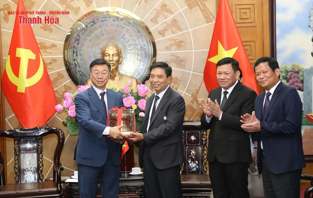 Bí thư Tỉnh ủy Nguyễn Doãn Anh tiếp xã giao thị trưởng TP Seongnam (Hàn Quốc)