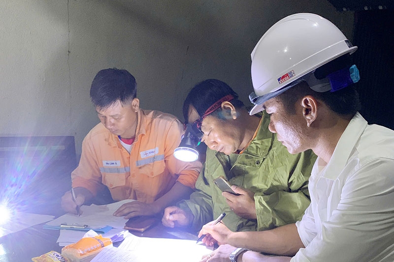 Đã khắc phục hoàn toàn sự cố gãy 19 cột điện do thiên tai