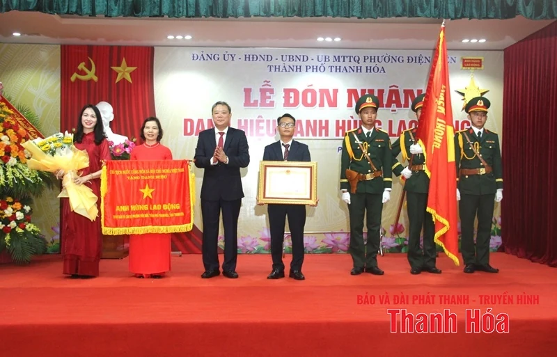 cá cược bóng đá m88 đón nhận danh hiệu “Anh hùng Lao động”