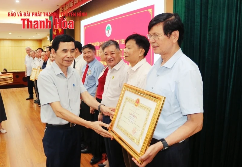 Đẩy mạnh phong trào thi đua yêu nước “Tuổi m88 cá cược thể thao trực tuyến - Gương sáng”