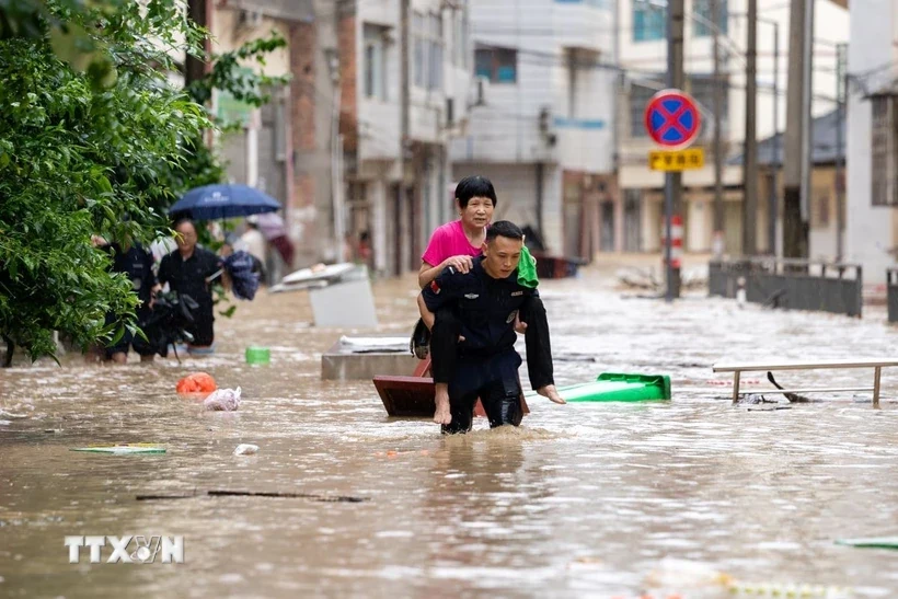 Lũ lụt nghiêm trọng m m88 Trung Quốc khiến hơn 80.000 người phải sơ tán