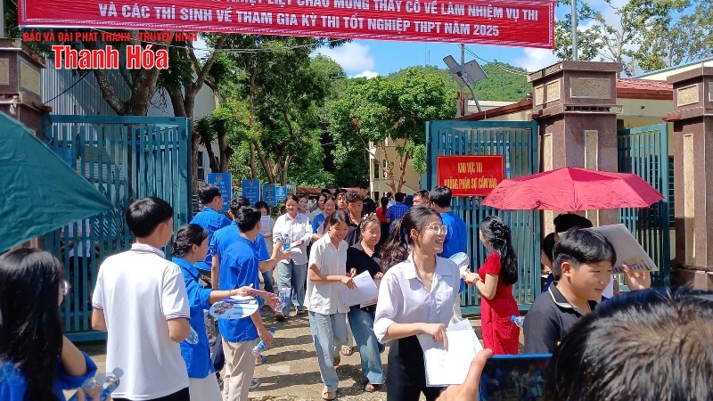 Kỳ thi Tốt nghiệp THPT năm 2025: Thí sinh huyện xa xôi nhất của tỉnh hoàn thành ngày thi đầu tiên 