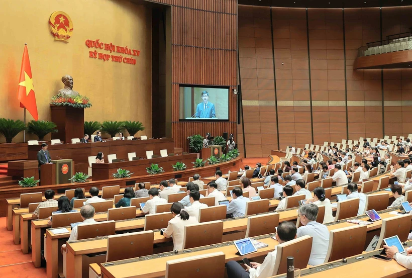 Ngày họp cuối cùng, Quốc hội biểu quyết thông qua 7 luật và 7 nghị quyết