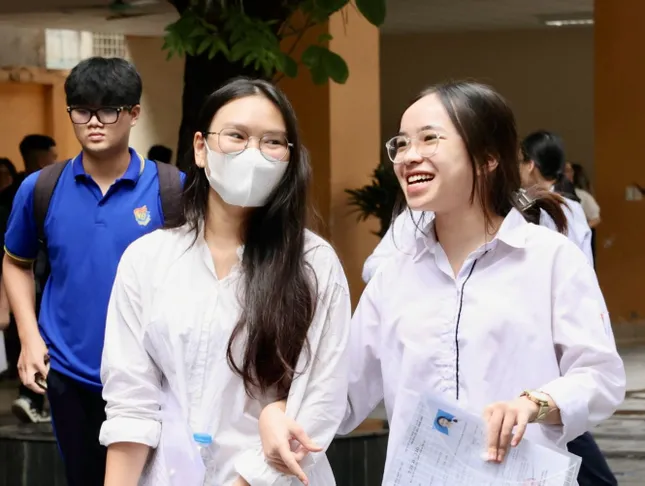 Hôm nay, gần 1,17 triệu thí sinh trên toàn quốc làm thủ tục dự thi Tốt nghiệp THPT 2025