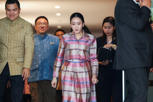 Thái Lan: Nội các mới tuyên thệ, ông Phumtham Wechayachai làm Thủ tướng lâm thời