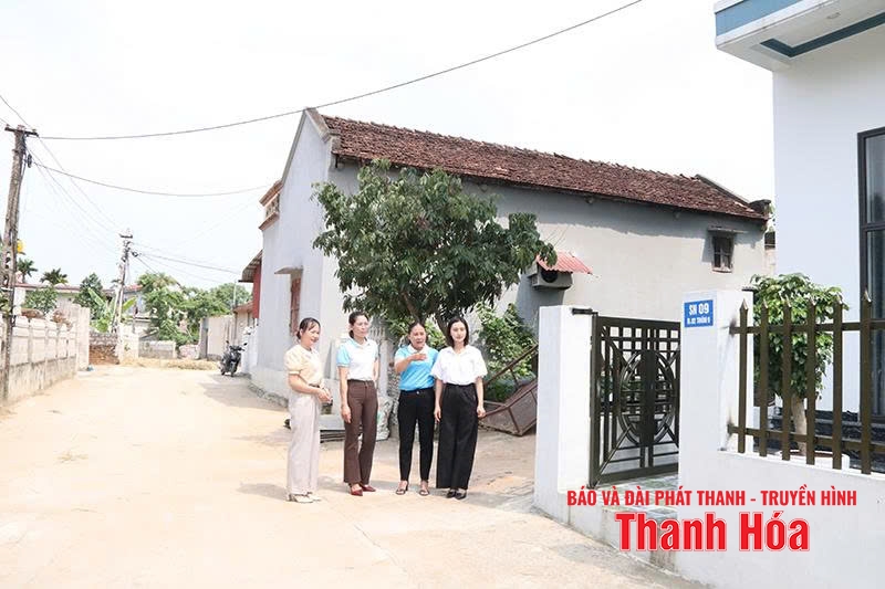 Hiến đất mở đường để phát triển quê hương