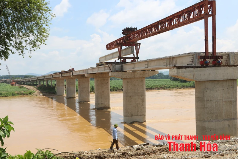 Nhịp cầu nối những bờ vui