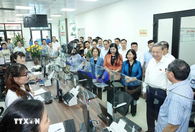Bộ máy đơn vị hành chính 2 cấp cơ bản bảo đảm hoạt động thông suốt, ổn định