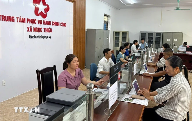 Bộ máy đơn vị hành chính 2 cấp cơ bản bảo đảm hoạt động thông suốt, ổn định
