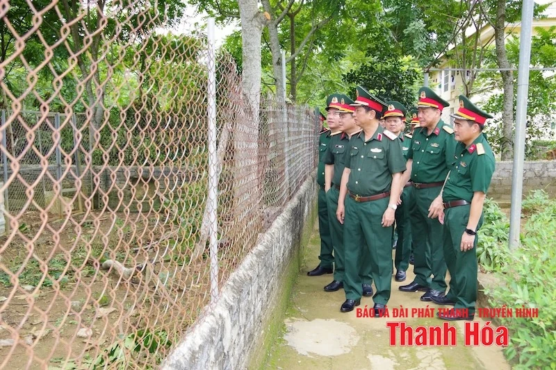 Tư lệnh Quân khu 4 kiểm tra các Ban Chỉ huy Phòng thủ khu vực tại link vào m88 bhki