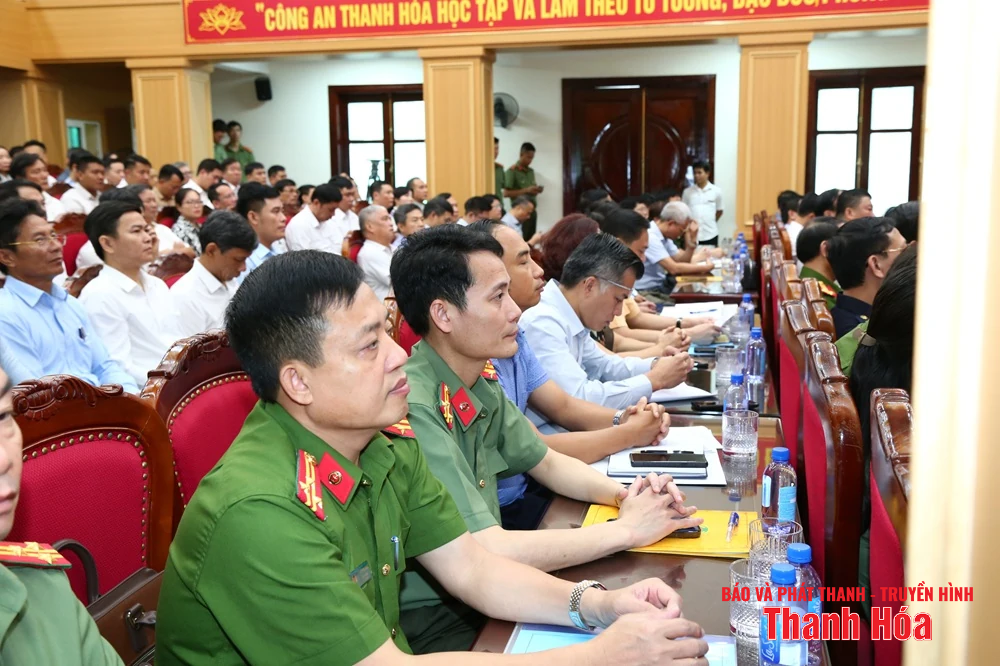 Đối thoại, lắng nghe ý kiến của cá cược bóng đá m88 doanh nghiệp về công tác bảo đảm an ninh trật tự