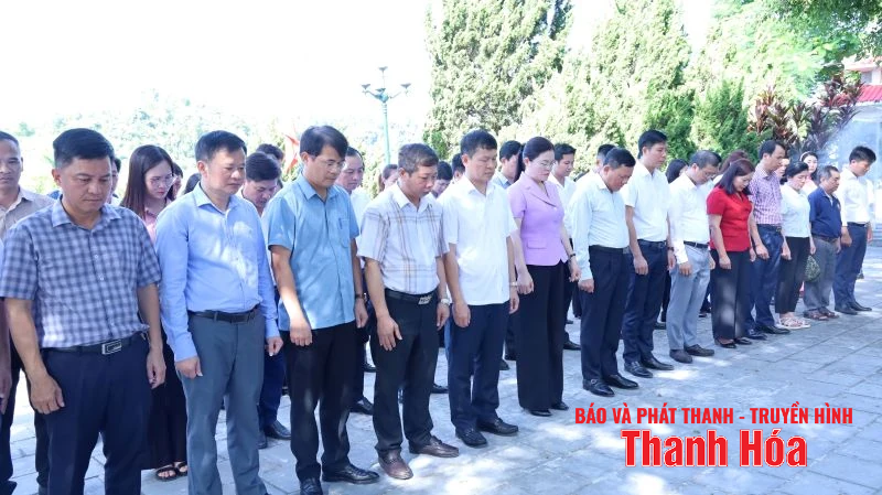 Phó Chủ tịch Thường trực UBND tỉnh thăm gia đình chính sách và làm việc với các xã Thượng Ninh, Như Xuân, Xuân Bình