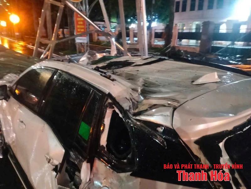 Lực lượng chức năng ứng cứu kịp thời, xử lý sự cố giao m88 cá cược thể thao trực tuyến tê liệt do mưa dông