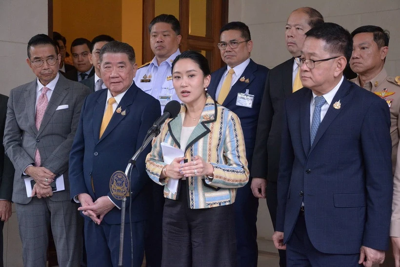 Bà Paetongtarn Shinawatra đề nghị gia hạn thời gian nộp bản tuyên bố bào chữa
