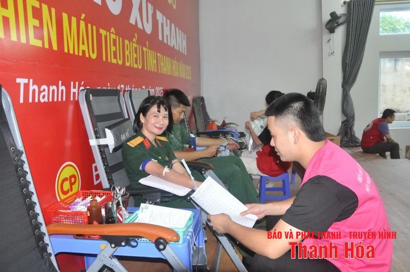 Tiếp nhận 1.300 đơn vị máu tại ngày hội “Giọt hồng Xứ Thanh