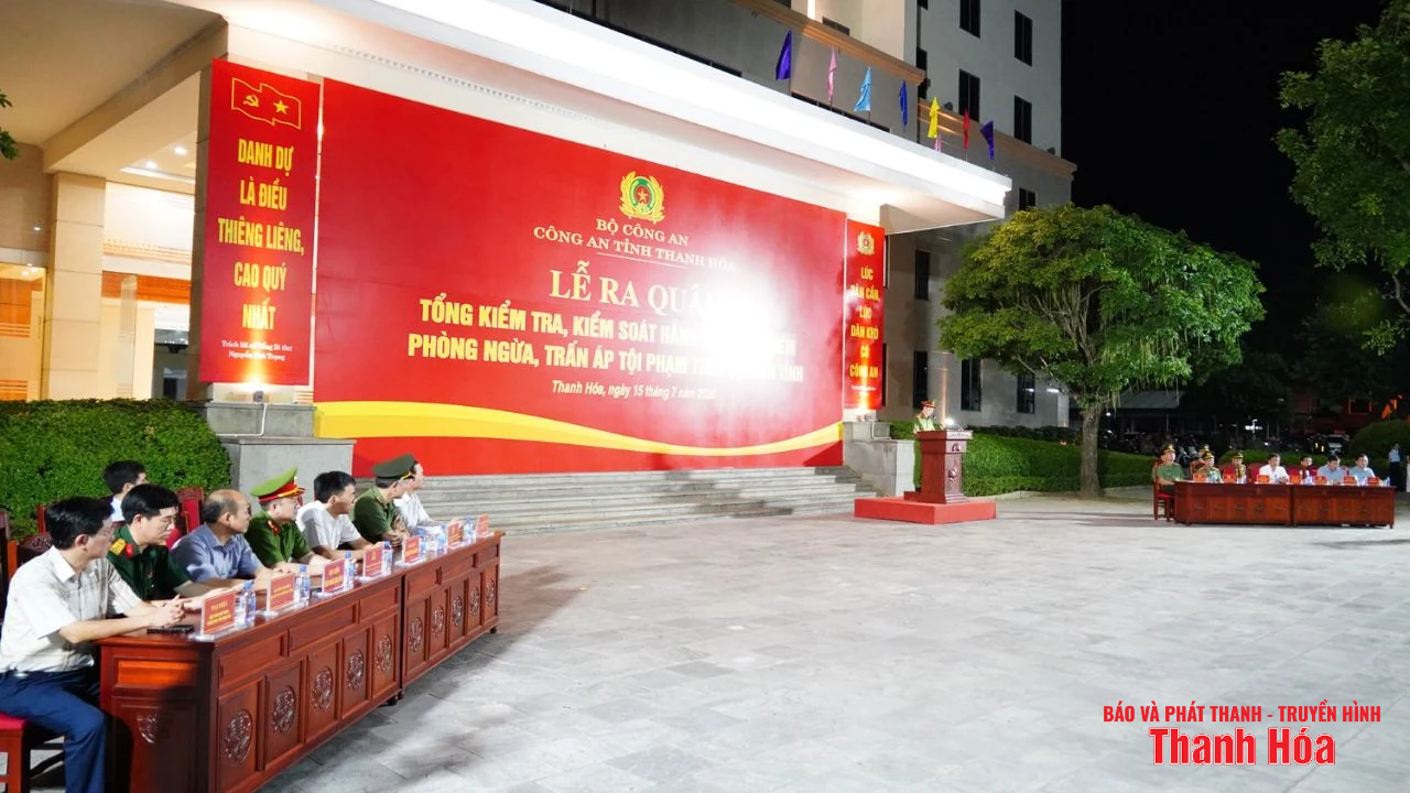 Đồng loạt ra quân thực hiện đợt cao điểm tổng kiểm tra, kiểm soát hành chính ban đêm