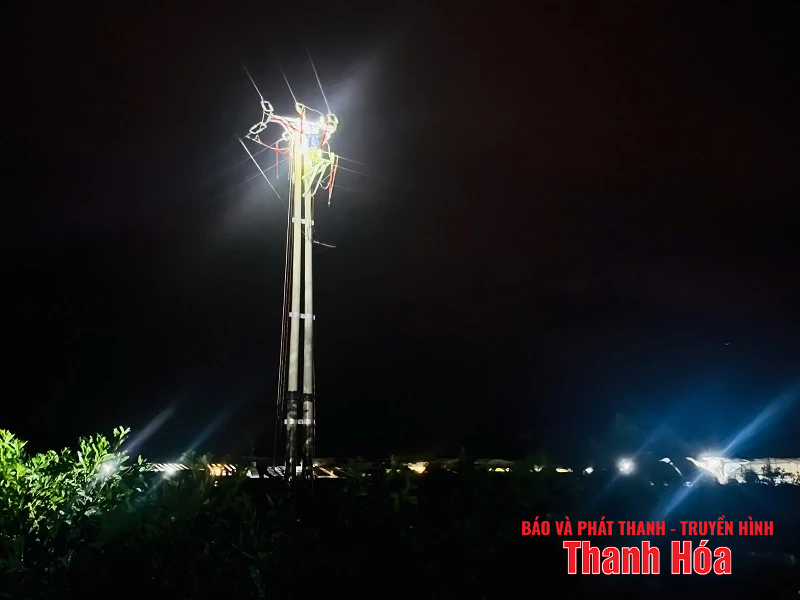 Hình ảnh đẹp của cán bộ, nhân viên ngành điện Thanh Hóa nhìn từ công tác ứng phó với cơn bão số 3