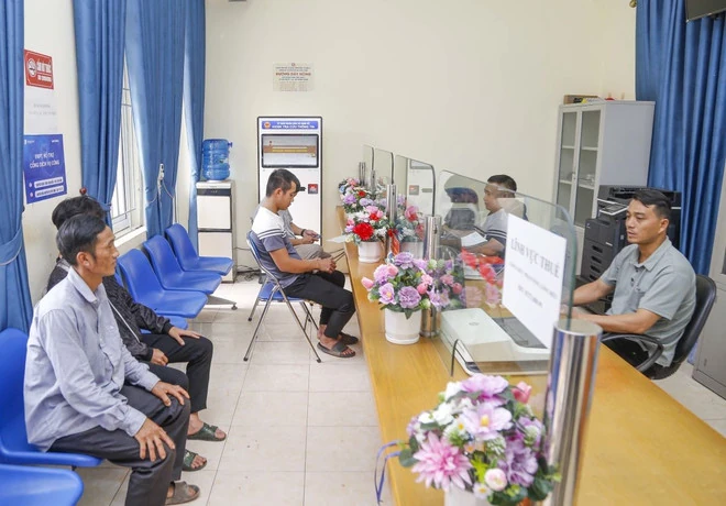 Bộ Chính trị phê bình các địa phương chậm kiện toàn nhân sự chủ chốt