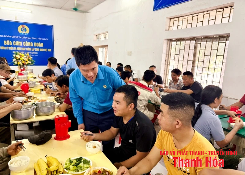 “Bữa cơm công đoàn” gắn kết người lao động Công ty CP Thiết bị giáo dục Hồng Đức