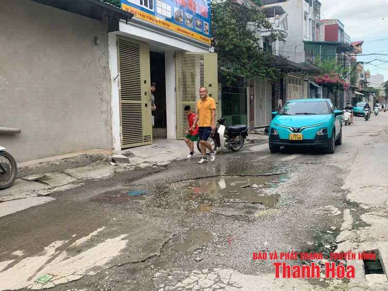 “Bẫy” nguy hiểm gần ngã tư đường Thọ Hạc và Lý Nhân Tông