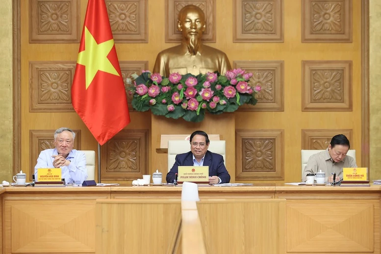 Chính phủ sẽ họp hằng tuần đến khi chính quyền địa phương 2 cấp vận hành thông suốt, trơn tru, toàn diện