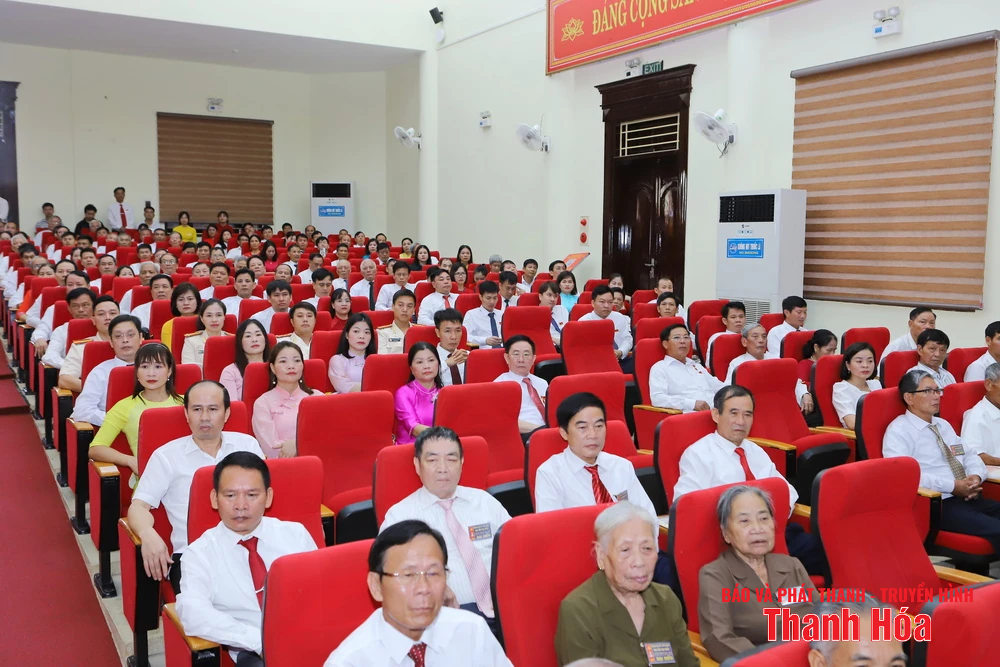 Bí thư Tỉnh ủy Nguyễn Doãn Anh: Đảng bộ xã Yên Định cần làm mới các động lực tăng trưởng truyền thống, thúc đẩy các động lực tăng trưởng mới