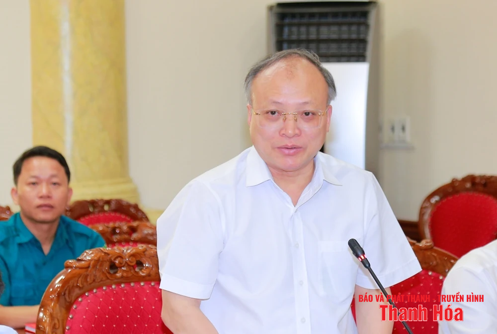Phó Bí thư Tỉnh ủy Trịnh Tuấn sinh chủ trì hội nghị về công tác chuẩn bị Đại hội Đảng bộ các phường