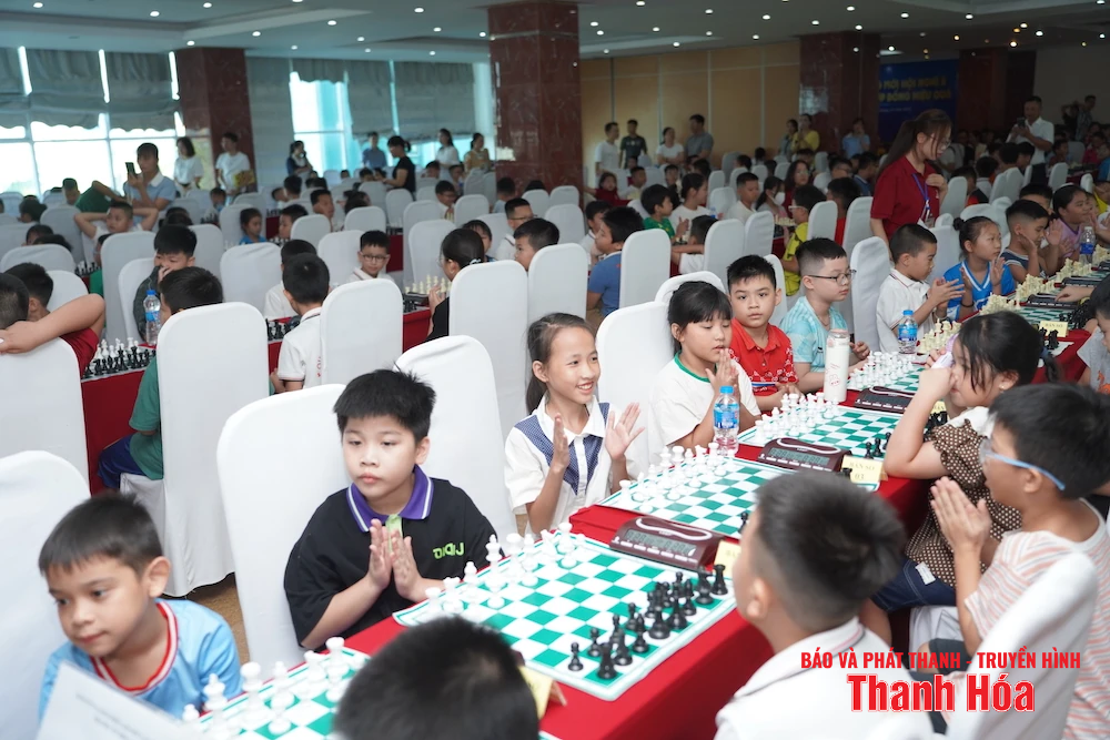 300 vận động viên nhí tranh tài tại Giải cờ vua Hào khí Lam Sơn lần thứ 2
