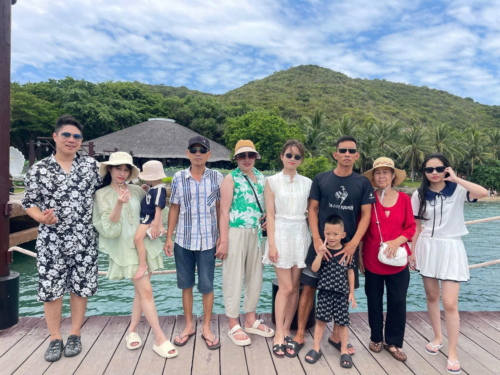 Chơi hết mình chill thả ga với tour 3 đảo Nha Trang cực chất từ Nha Trang Travel