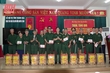 Bộ CHQS tỉnh thăm, tặng quà người có công