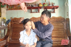 Khát vọng sống của cô bé mồ côi bị bệnh hở van tim 3 lá và bệnh dạ m88 the thao