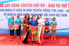 Hội LHPN TP Thanh Hóa: Giao lưu bóng chuyền hơi và đồng diễn dân vũ thể thao