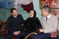 Chủ tịch UBND tỉnh Đỗ Minh Tuấn thăm, kiểm tra tình hình sản xuất, đời sống Nhân dân và một số đơn vị tại thị xã Nghi Sơn