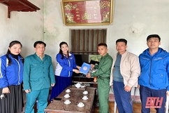 Quảng Xương: Sôi nổi các hoạt động thăm, tặng quà các tân binh nhập ngũ năm 2023