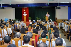 Bí thư Tỉnh ủy Đỗ Trọng Hưng gặp mặt và nói chuyện với cán bộ diện Ban Thường vụ Tỉnh ủy quản lý đã nghỉ hưu
