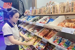 Phát triển hạ tầng thương mại đồng bộ