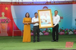 Bí thư Thành ủy TP Thanh Hóa Lê Anh Xuân dự Ngày hội Đại đoàn kết toàn dân tộc tại thôn Luận Văn