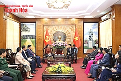 Bí thư Tỉnh ủy Nguyễn Doãn Anh tiếp xã giao Đại sứ đặc mệnh toàn quyền nước CHDCND Lào