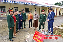 Thắm tình quân dân