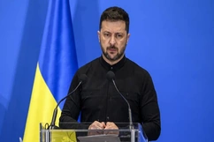 Tổng thống Ukraine đe dọa tấn công tầm xa vào Nga