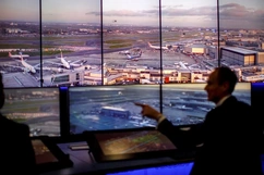 Sân bay Anh tê liệt do sự cố radar trong hệ thống kiểm soát không lưu